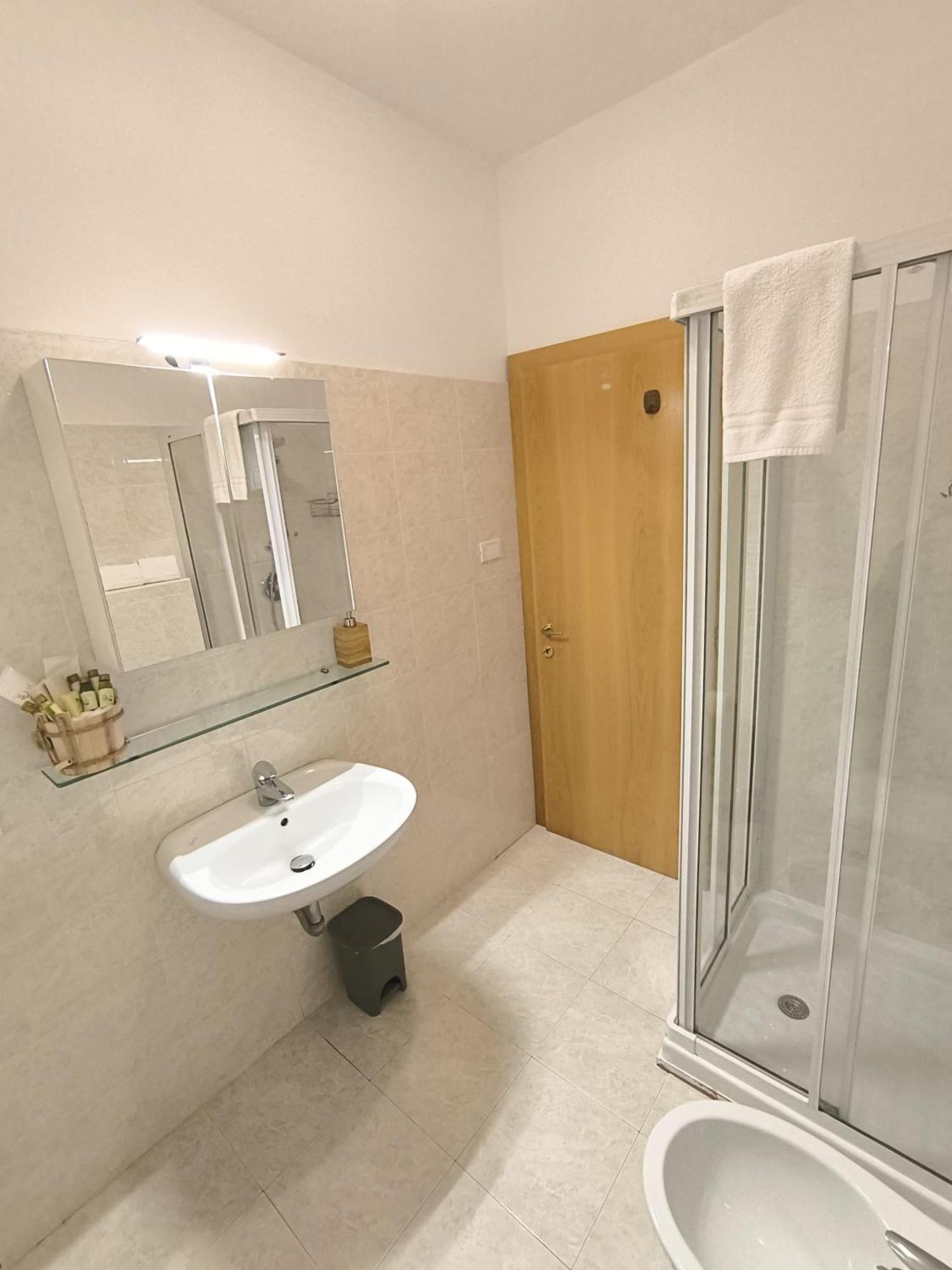 Segantini 48 Apartment Arco Ngoại thất bức ảnh